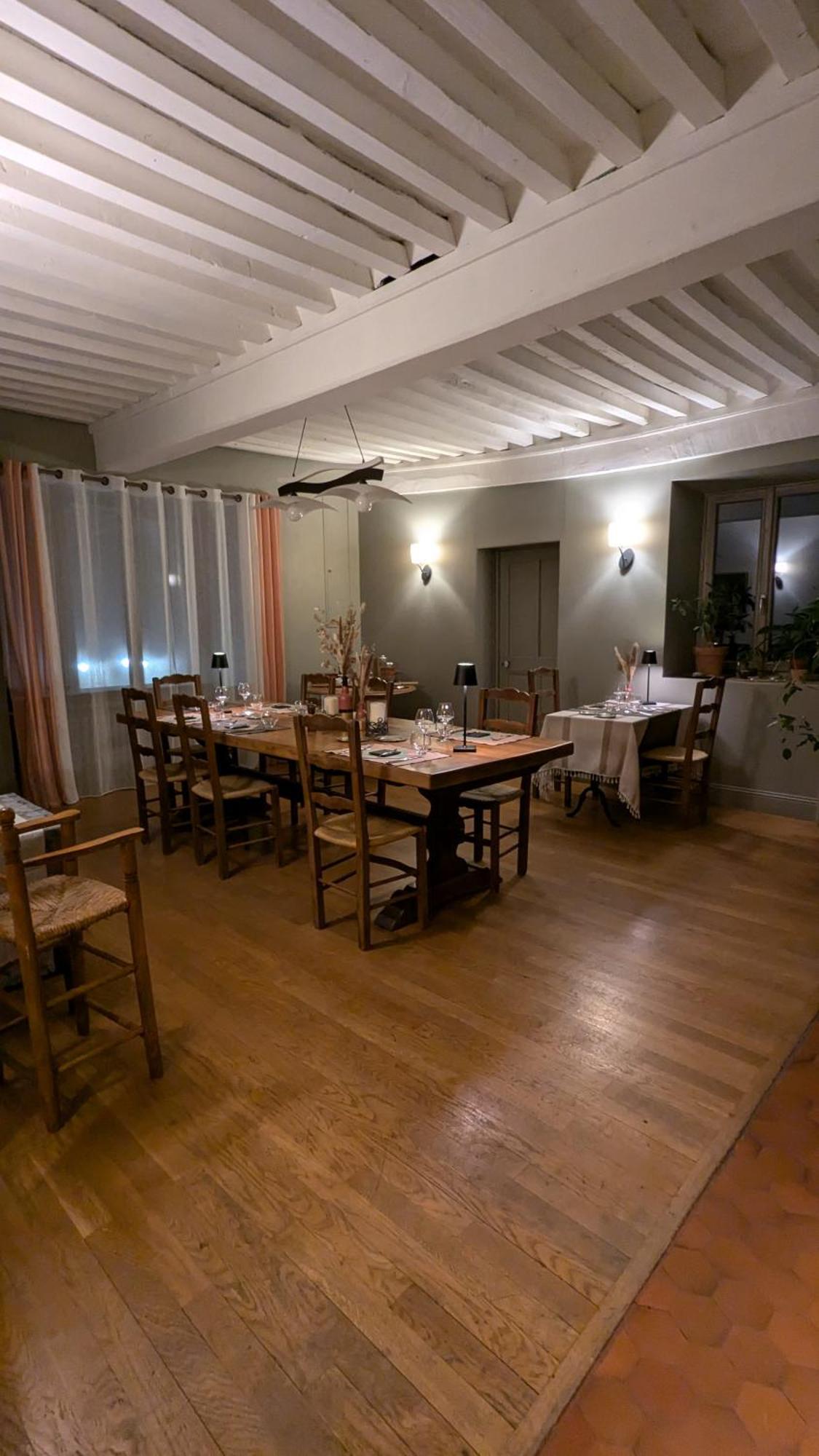 Bed and Breakfast Un Jardin Secret Yzeron Экстерьер фото