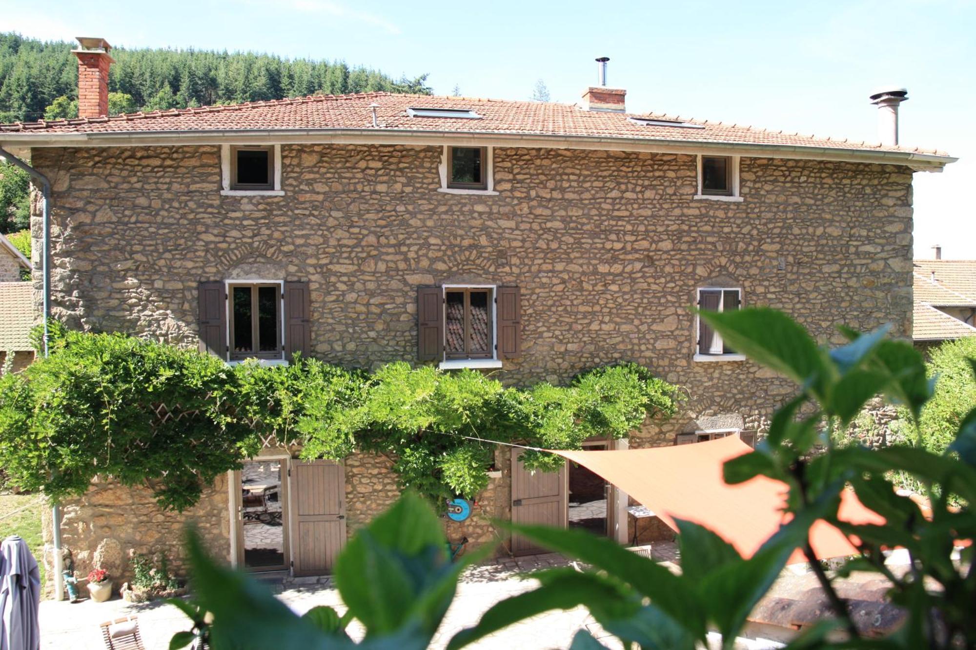 Bed and Breakfast Un Jardin Secret Yzeron Экстерьер фото