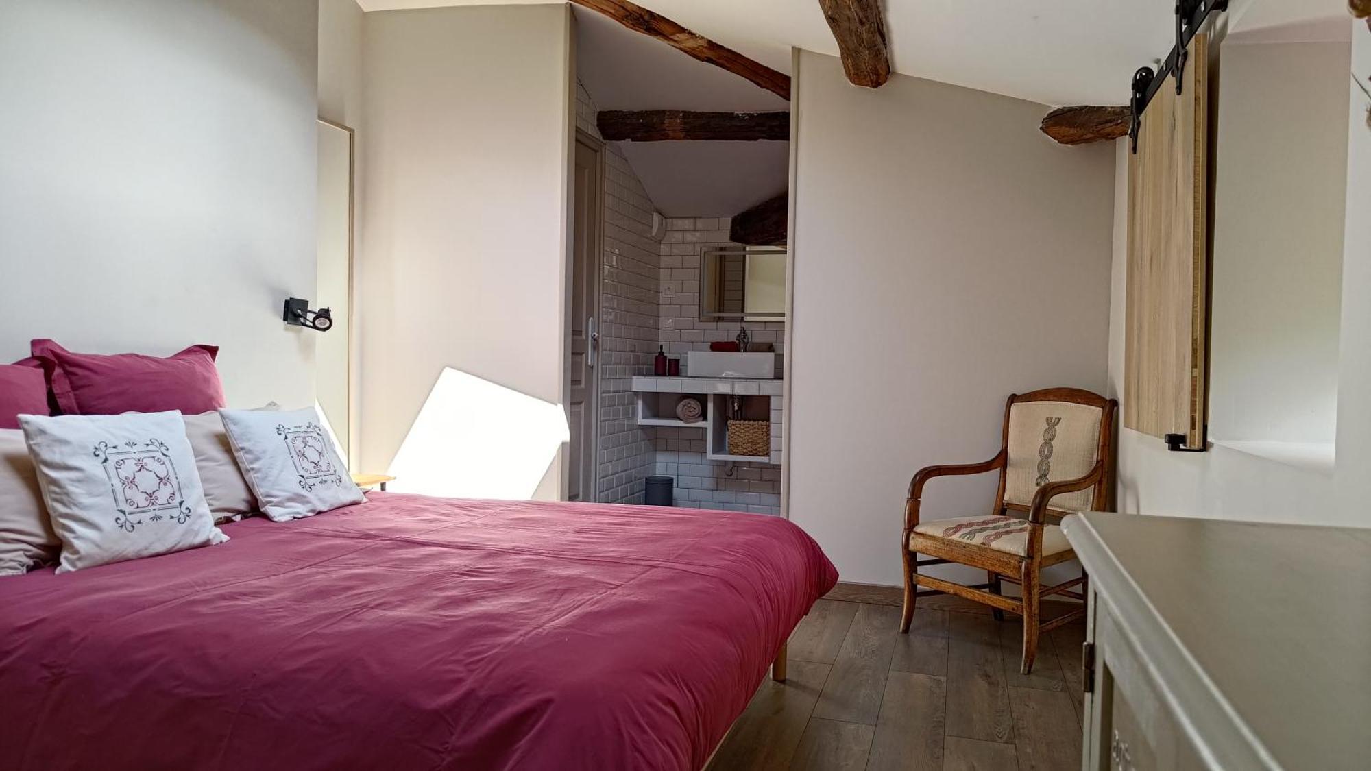 Bed and Breakfast Un Jardin Secret Yzeron Номер фото